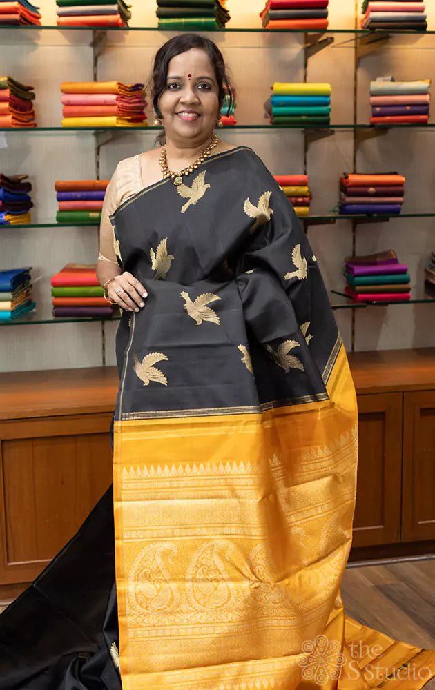 Black kanchipuram silk with bird motifs (Pre-order available)