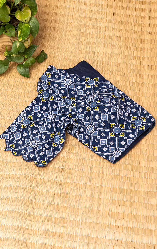 Blue cotton printed readymade blouse with scallop border sleeves