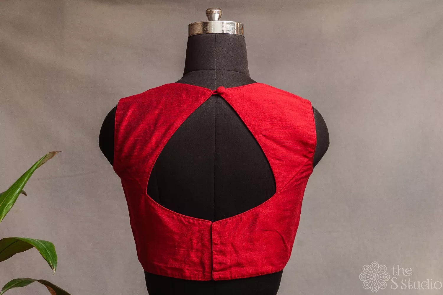 Maroon cotton sleeveless readymade blouse