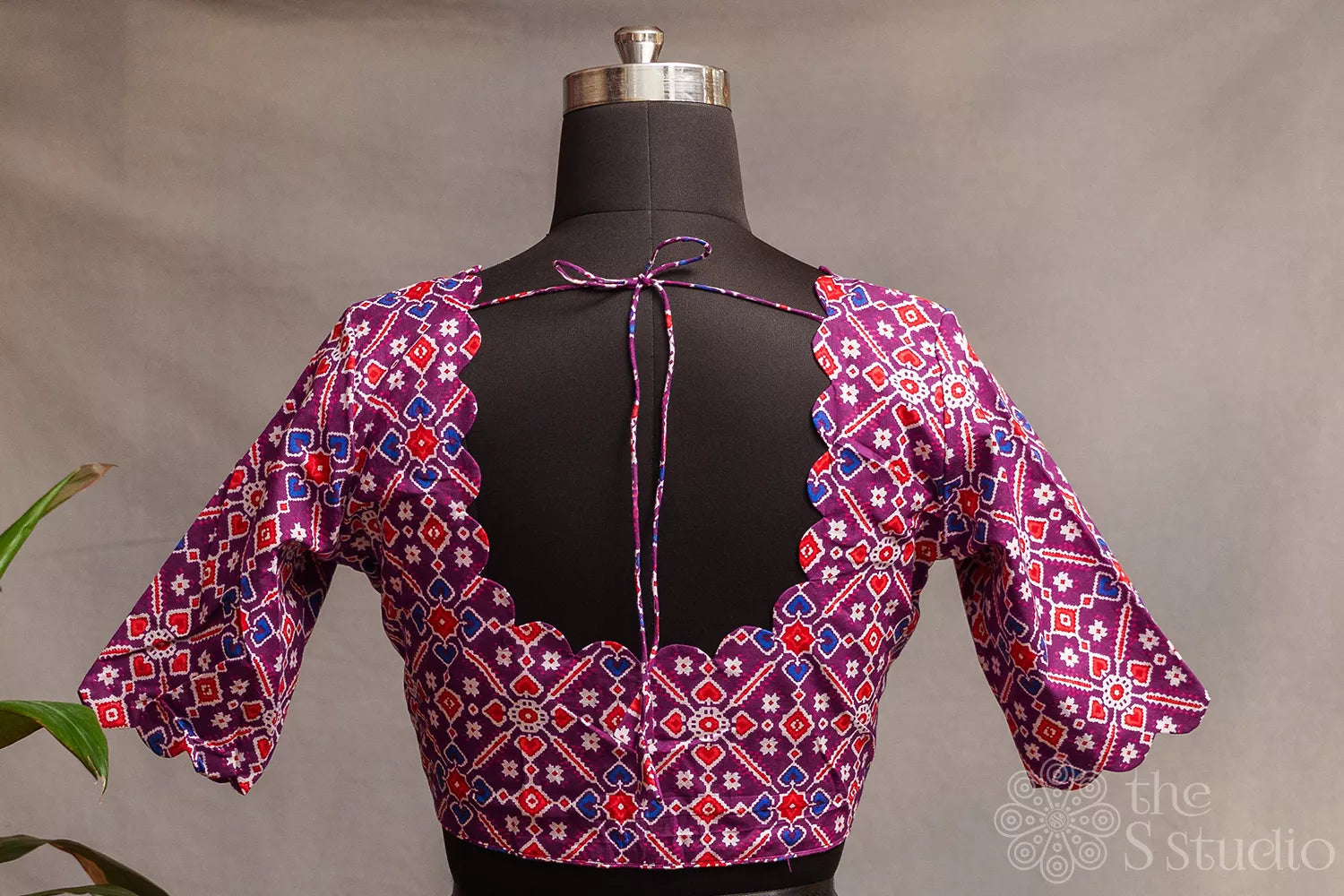 Purple printed cotton readymade blouse with scallop neck and sleeve