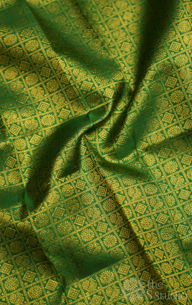 Green checked mayil chakram kanchi silk material