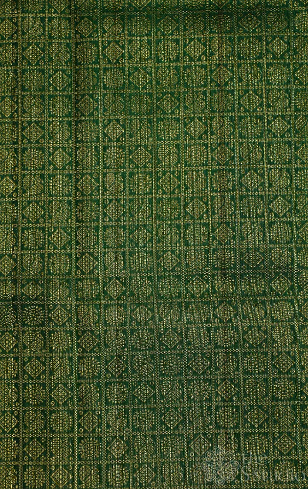 Green checked mayil chakram kanchi silk material