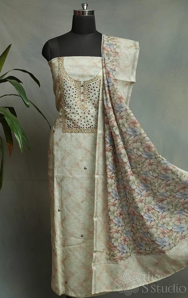 Elachi green linen cotton saree with mirror embroidery neck pattern