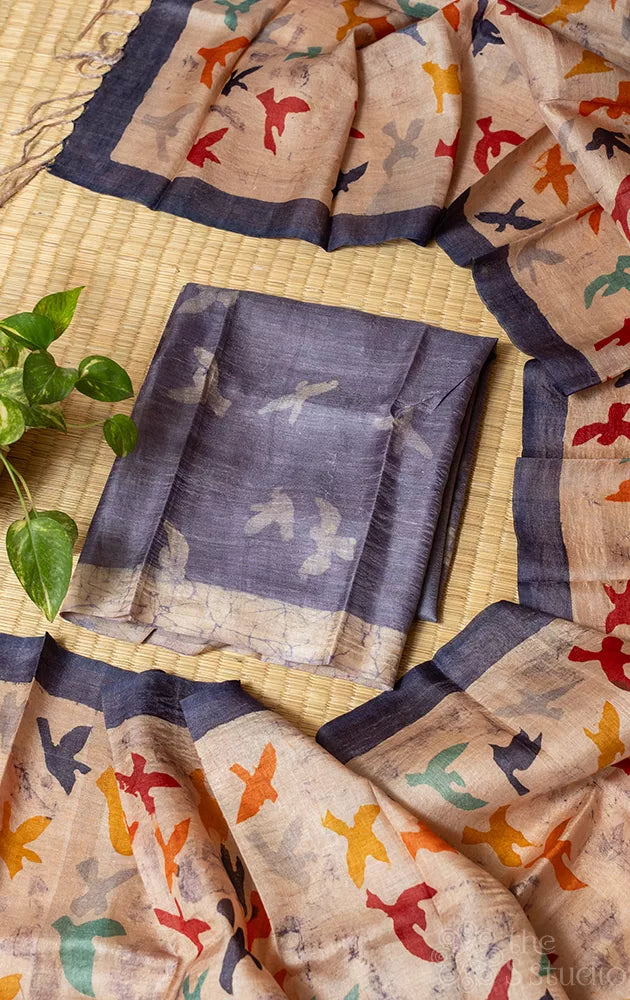 Lavender Tussar silk kurta with Batik print dupatta