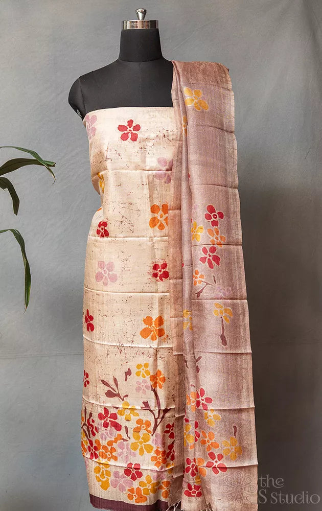 Beige with Brown tussar silk kurta with batik print dupatta