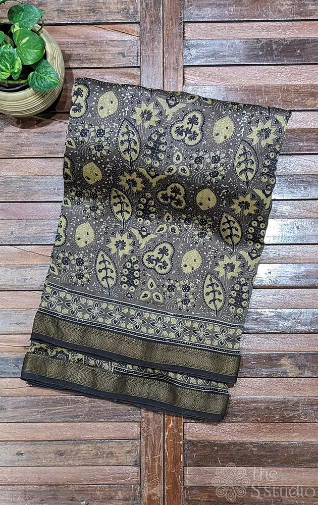 Brown maheshwari cotton silk saree with black border