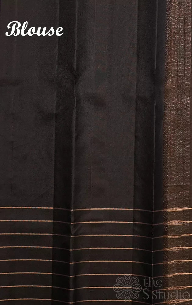 Lavender mubbagam soft silk saree with zari lotus buttas