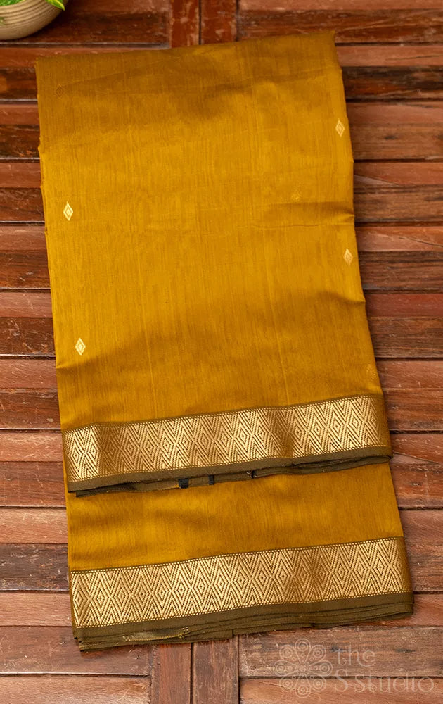 Methi green maheshwari silk cotton saree with zari border