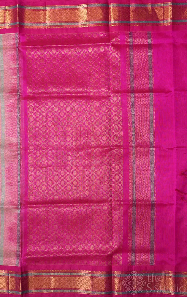 Off white silk cotton saree with contrast korvai pink border