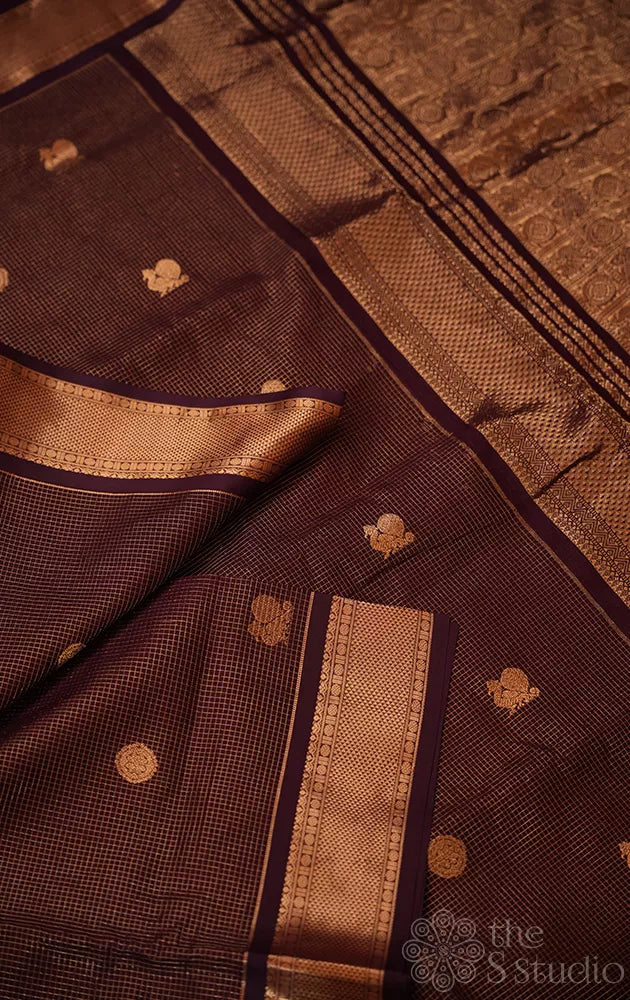 Deep purple vairaoosi checks ten yards silk cotton saree with zari rich pallu
