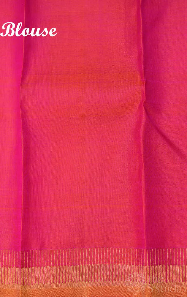 Peach colour kanchi pattu saree with 8 kol seepu reku border