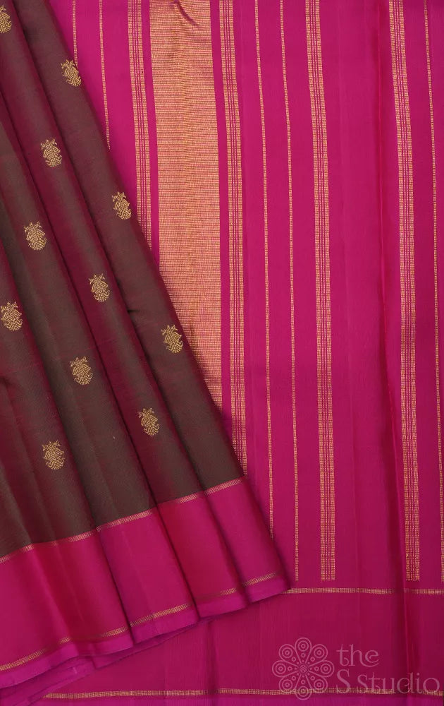 Manthulir green kanchi silk saree with ranipink border