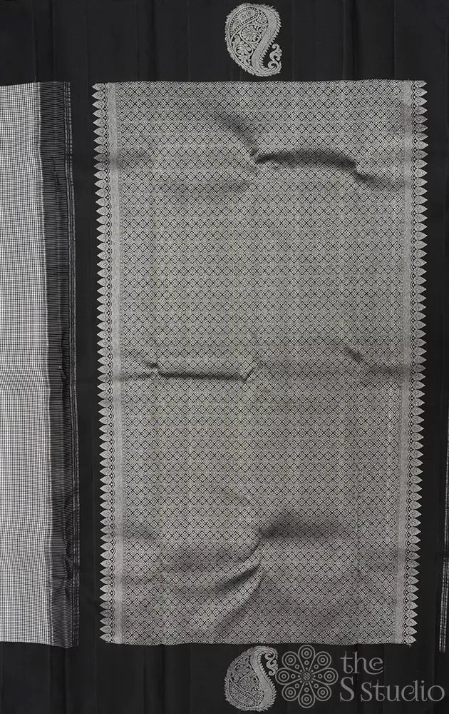 Black and white kasa kasa kattam kanchipuram silk saree with korvai black border