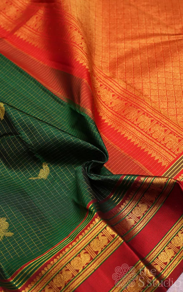 Royal green zari checked kanchipuram silk saree with red rettaipet border