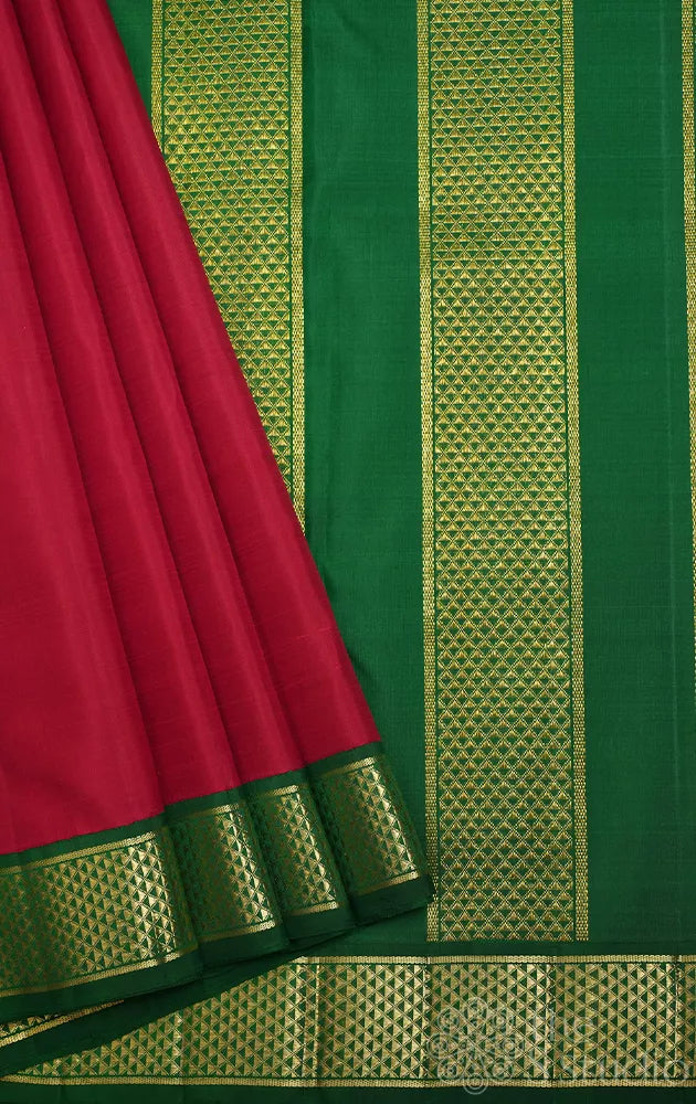 Red ten yards kanchipuram silk saree with korvai green border