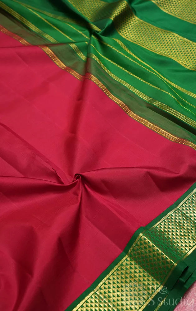 Red ten yards kanchipuram silk saree with korvai green border