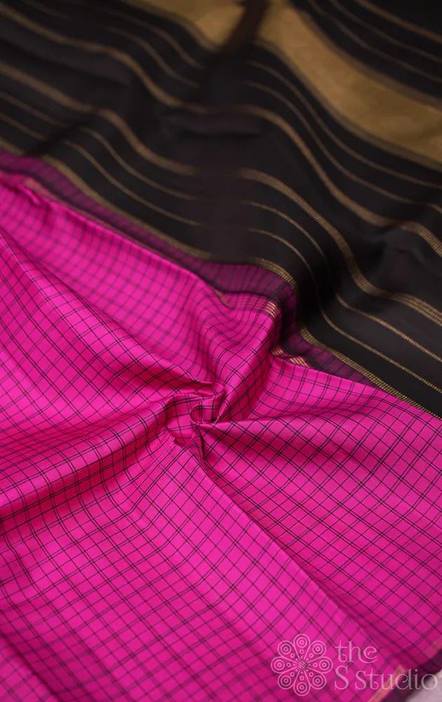 Rose checked borderless kanchipuram silk saree with seer mundhi pallu