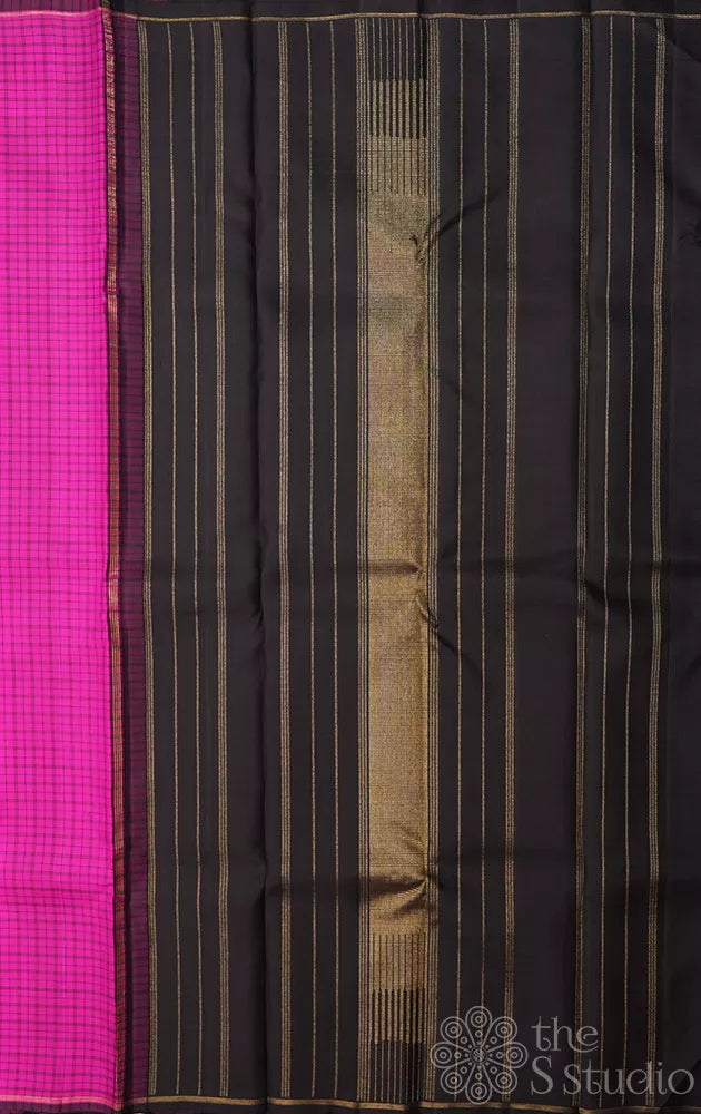 Rose checked borderless kanchipuram silk saree with seer mundhi pallu