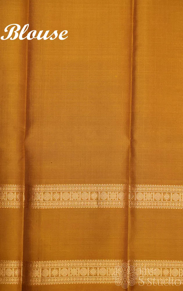 Methi green zari checked kanjeevaram silk saree with rettaipet border
