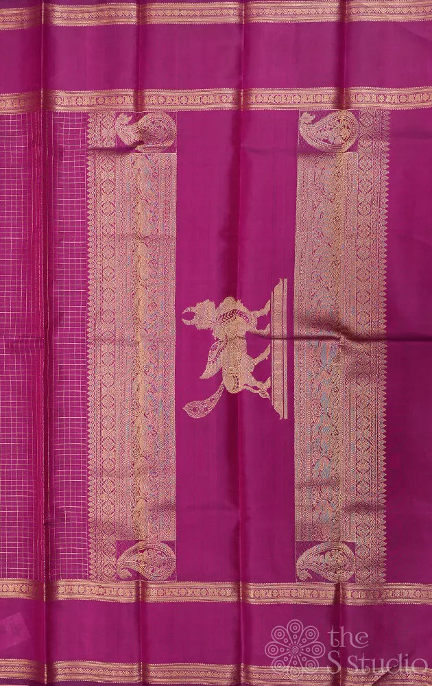 Magenta zari checked kanchipuram silk saree with rettaipet border