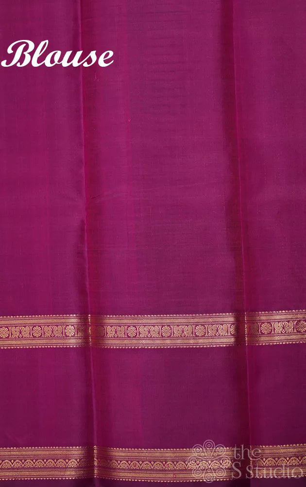 Magenta zari checked kanchipuram silk saree with rettaipet border