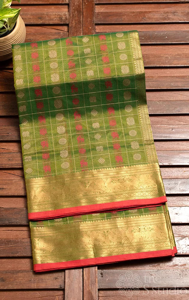 Light green aayiram butta silk cotton sareee with pink selvedge