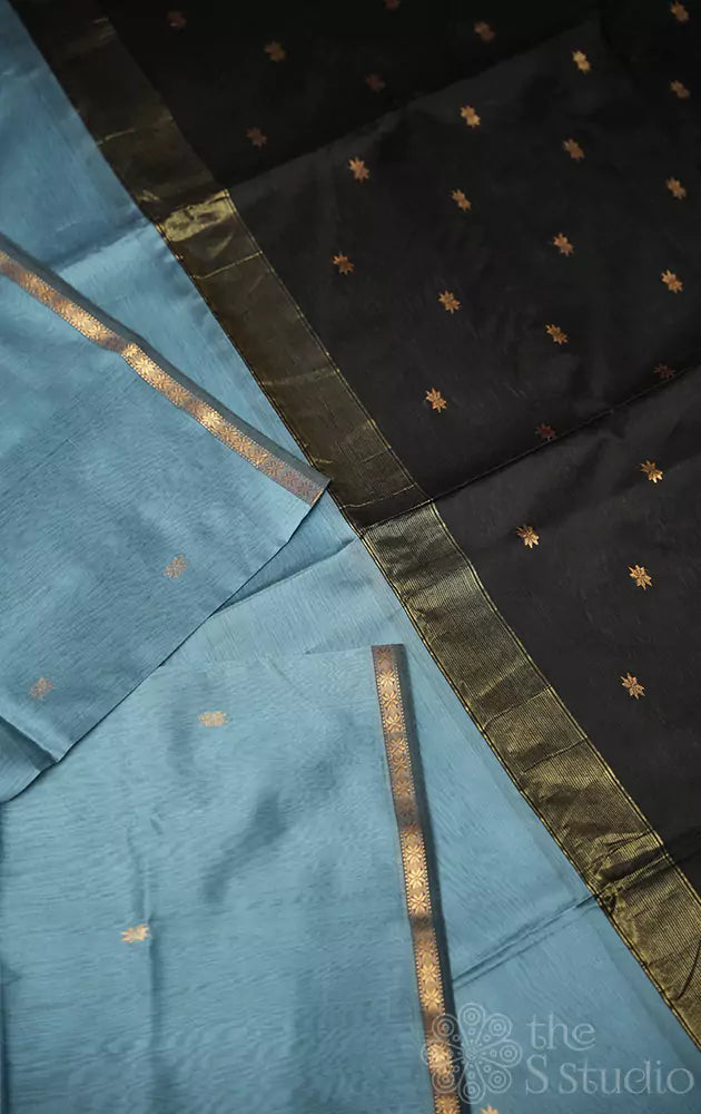 Light grey Maheshwari silk cotton saree with black pallu