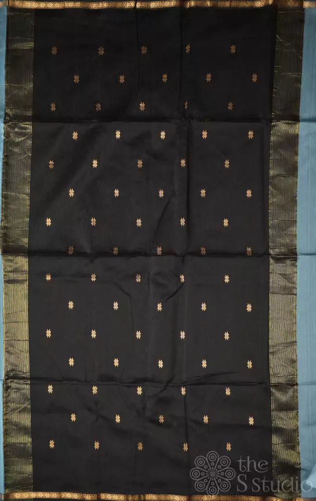 Light grey Maheshwari silk cotton saree with black pallu