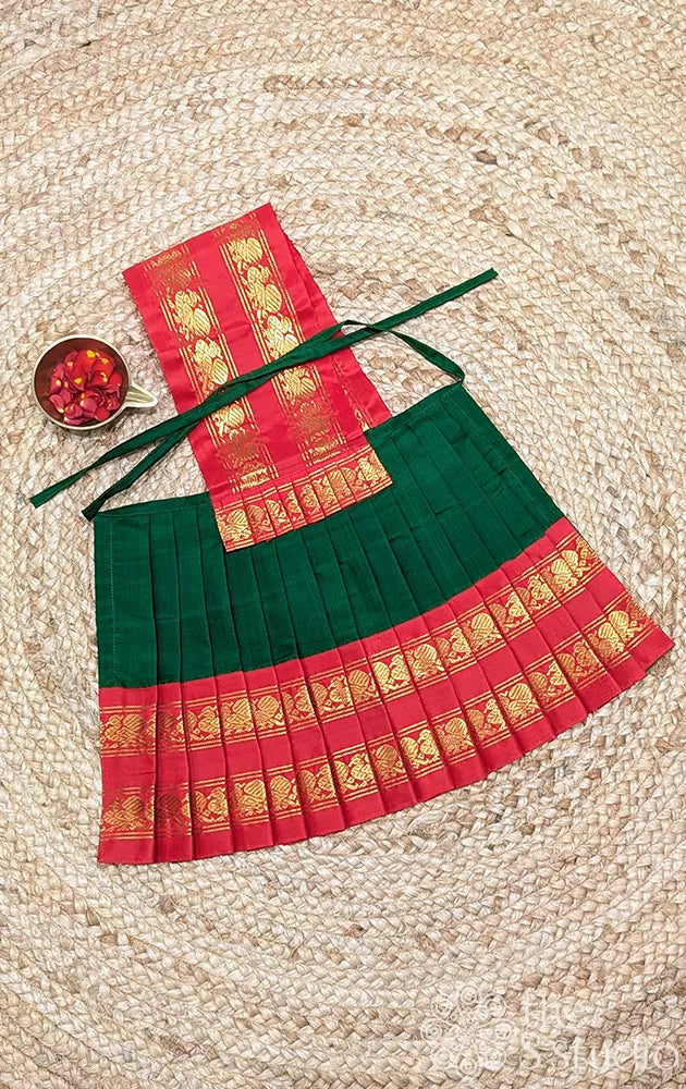 Green with red rettaipet border goddess vasthram