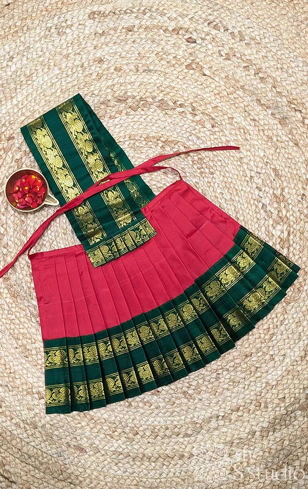 Red with green rettaipet border goddess vasthram