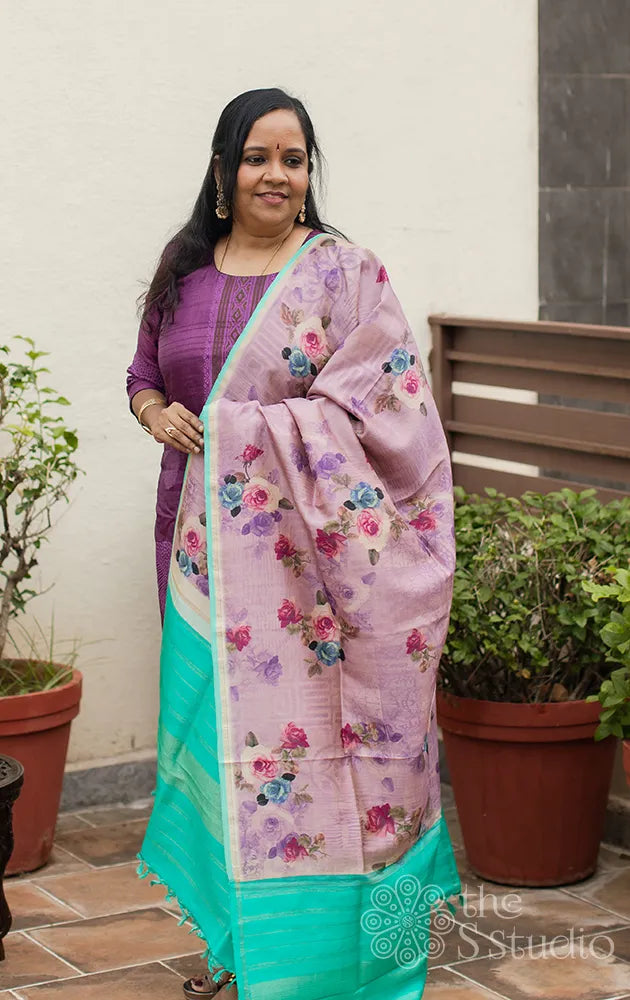 Lavendar kanchipuram silk dupatta with sea green pallu