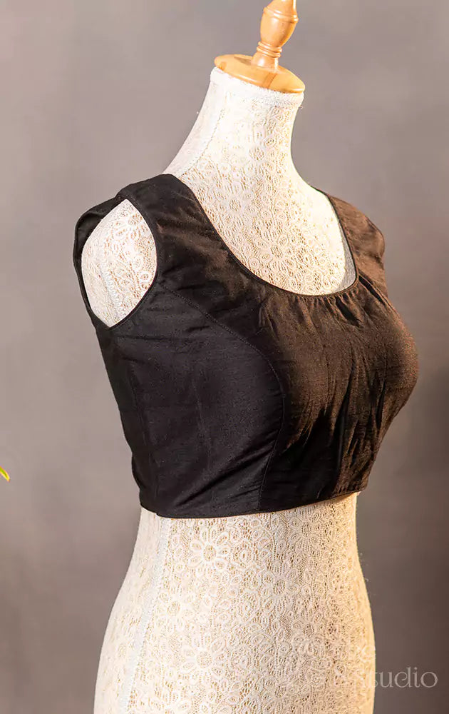 Black sleeveless cotton readymade blouse 