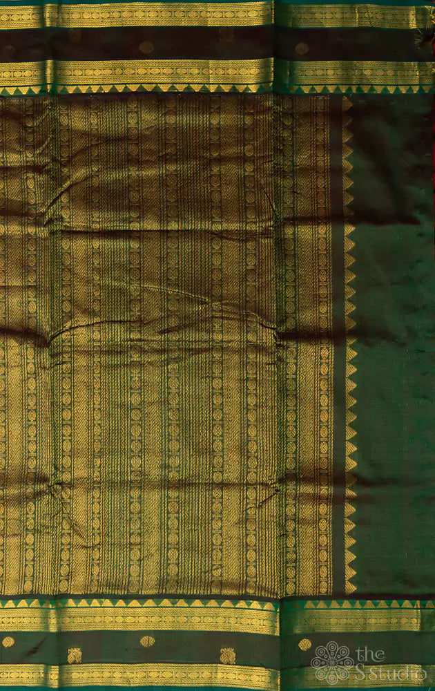 Red silk cotton ten yards saree with grand green pallu
