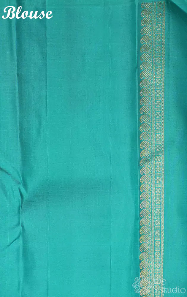 Lavendar kanjivaram saree with square zari pattern