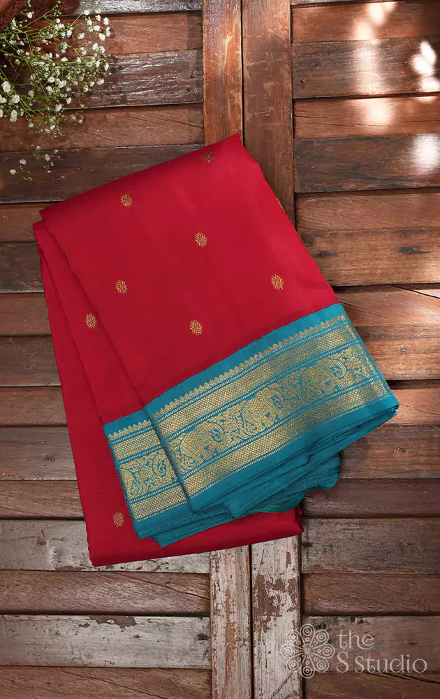 Red kanjivaram saree with korvai blue border