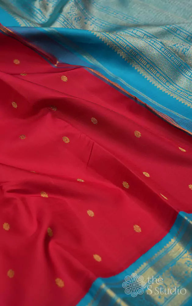 Red kanjivaram saree with korvai blue border