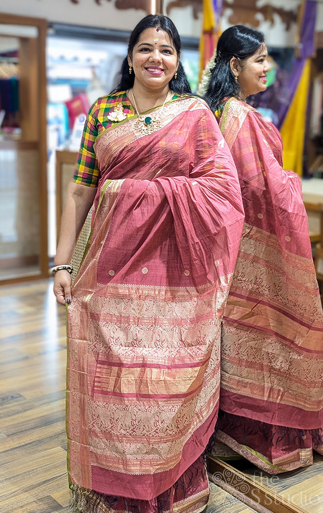Pomegranate pink handwoven kanchi cotton saree with small border