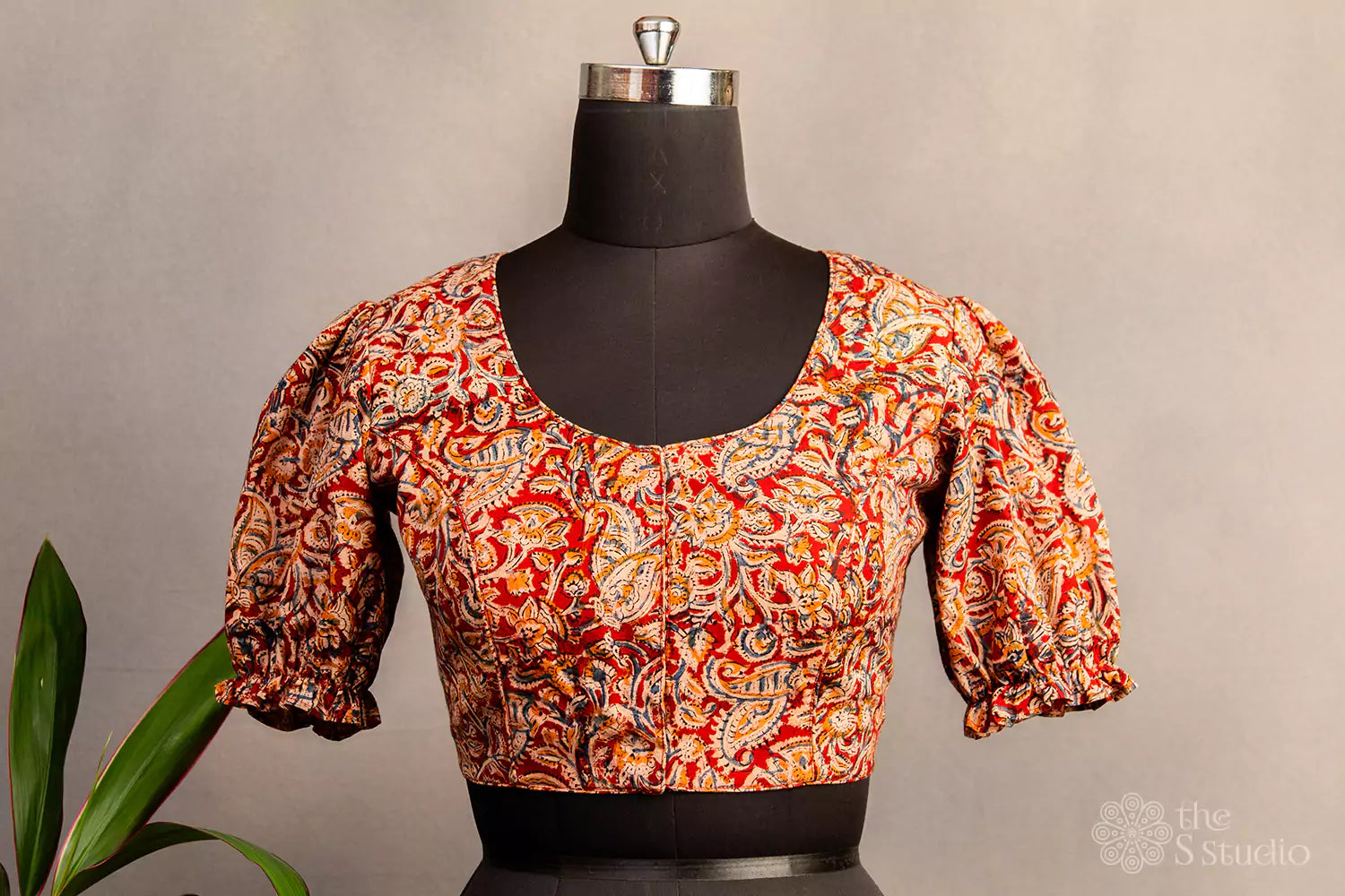 Maroon printed cotton blouse with neck pattern