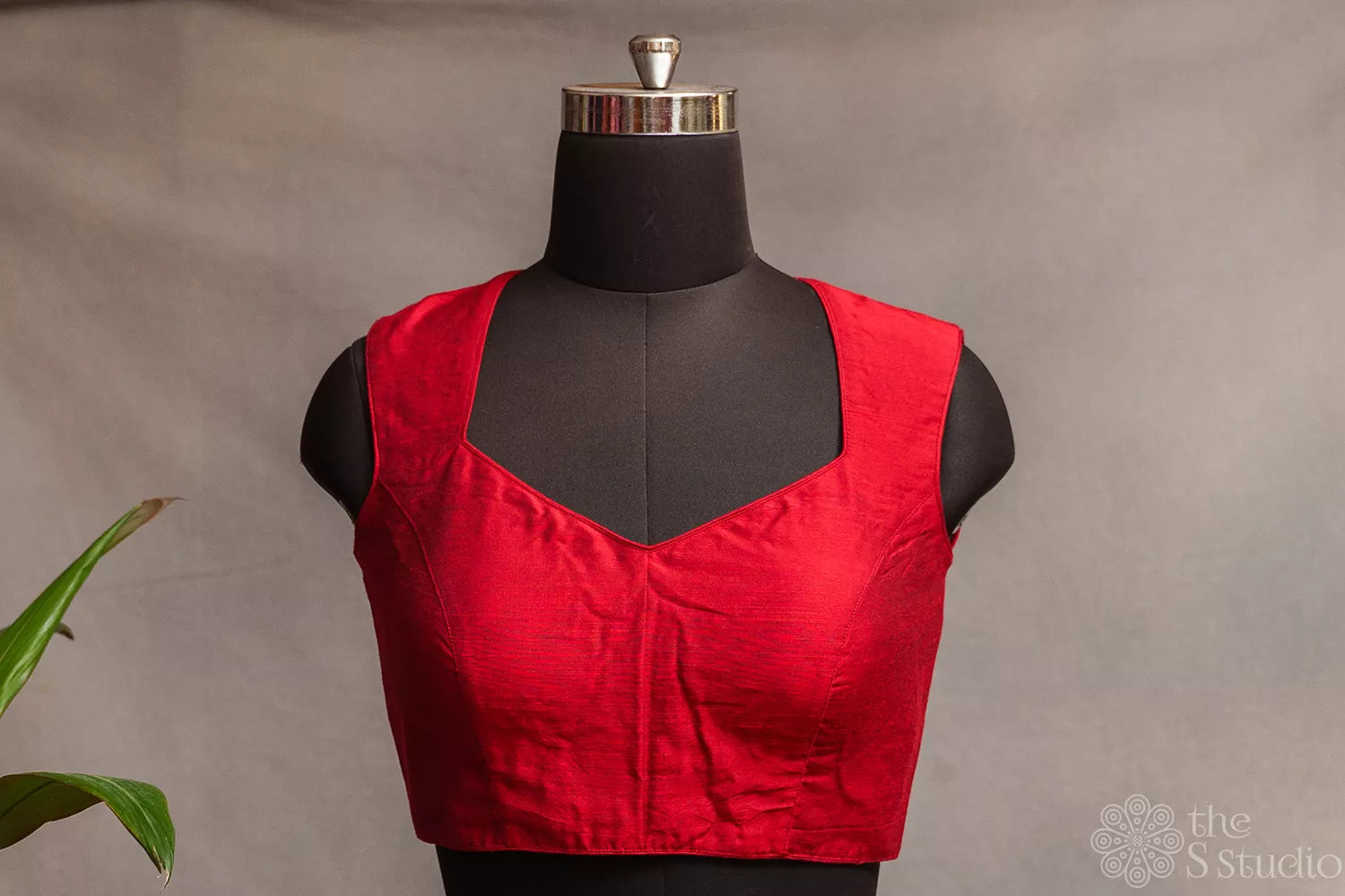 Maroon cotton sleeveless readymade blouse