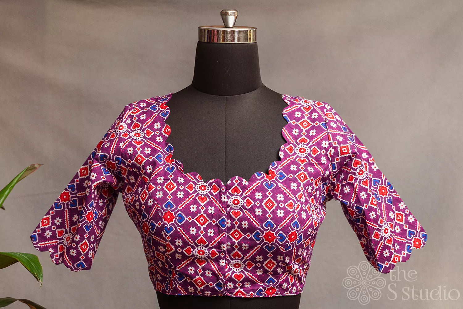 Purple printed cotton readymade blouse with scallop neck and sleeve
