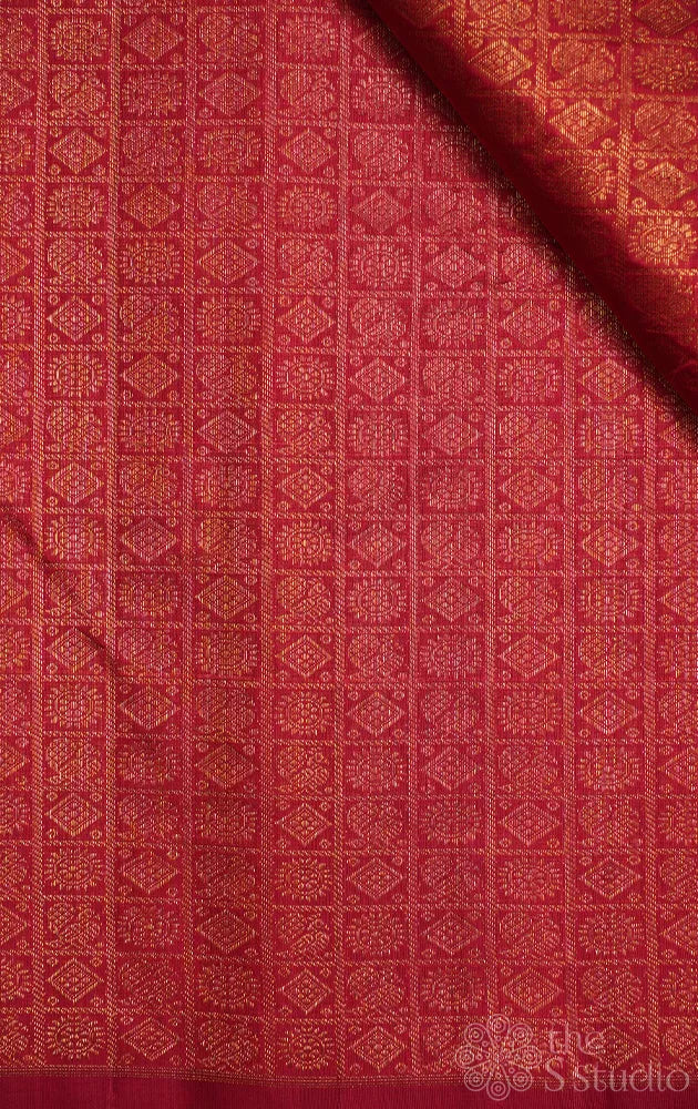 Reddish Maroon Mayil Chakram Butta Kanchi Silk Blouse Material