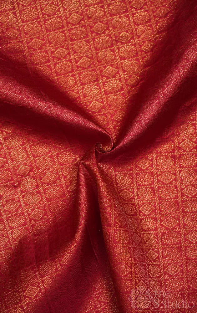 Reddish Maroon Mayil Chakram Butta Kanchi Silk Blouse Material