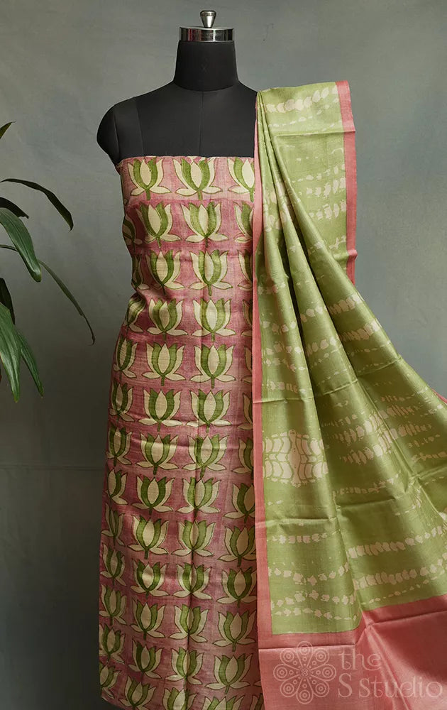 Pink tussar silk kurta and dupatta set with elachi green lotus prints