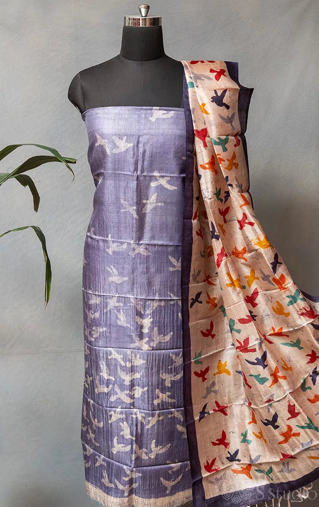 Lavender Tussar silk kurta with Batik print dupatta