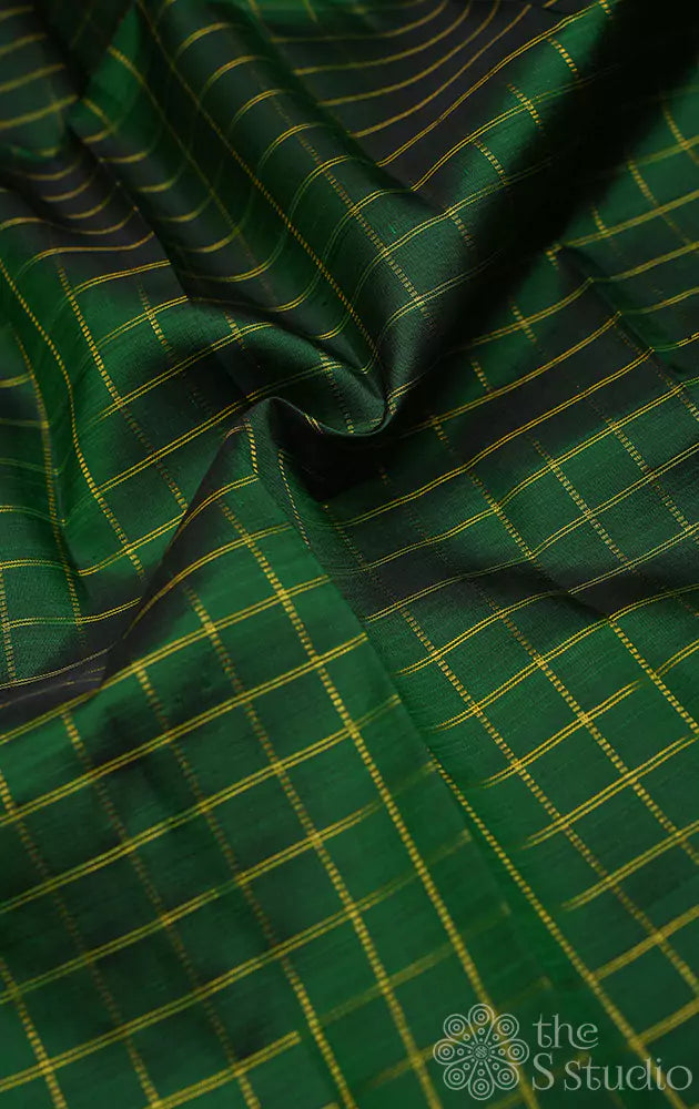 Green checked kanchi silk blouse material with muthu kattam