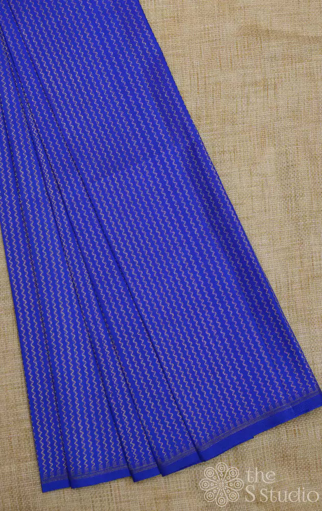 Royal blue kanchi silk blouse material with zig zag vanki  zari lines