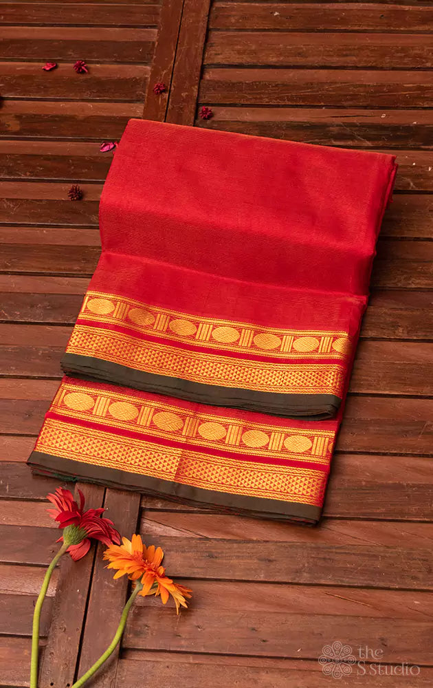 Red vairaoosi silk cotton saree with zari border