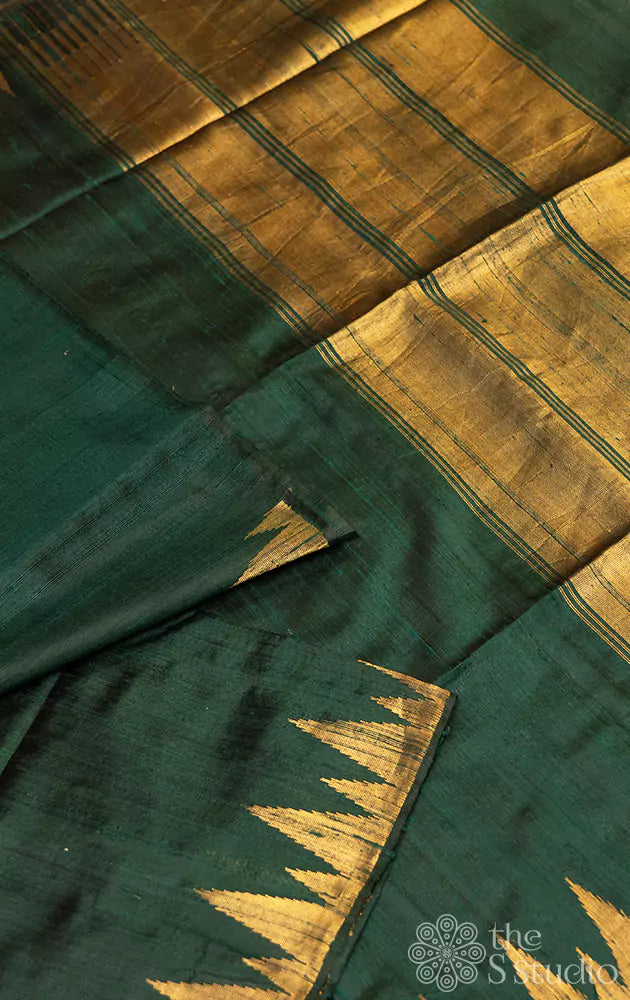 Green handloom raw silk saree with zari pallu