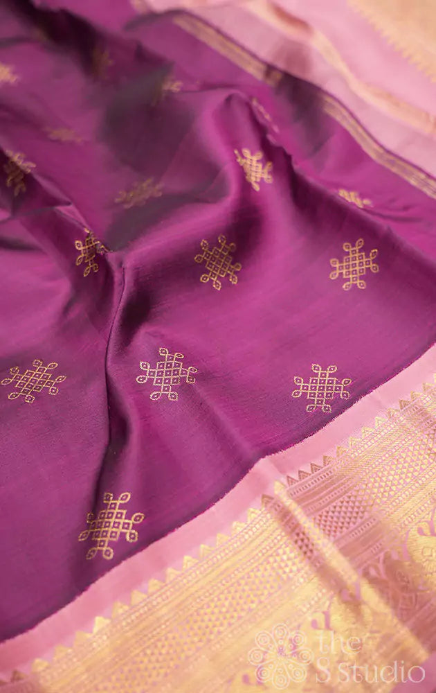 Deep purple colour kanchi silk saree with a korvai pink border