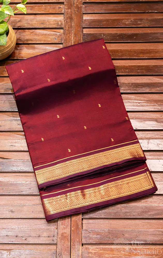 Maroon silk cotton ten yards saree with zari pallu